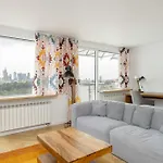 On The 15th Floor With A View Of The Panorama By Renters *